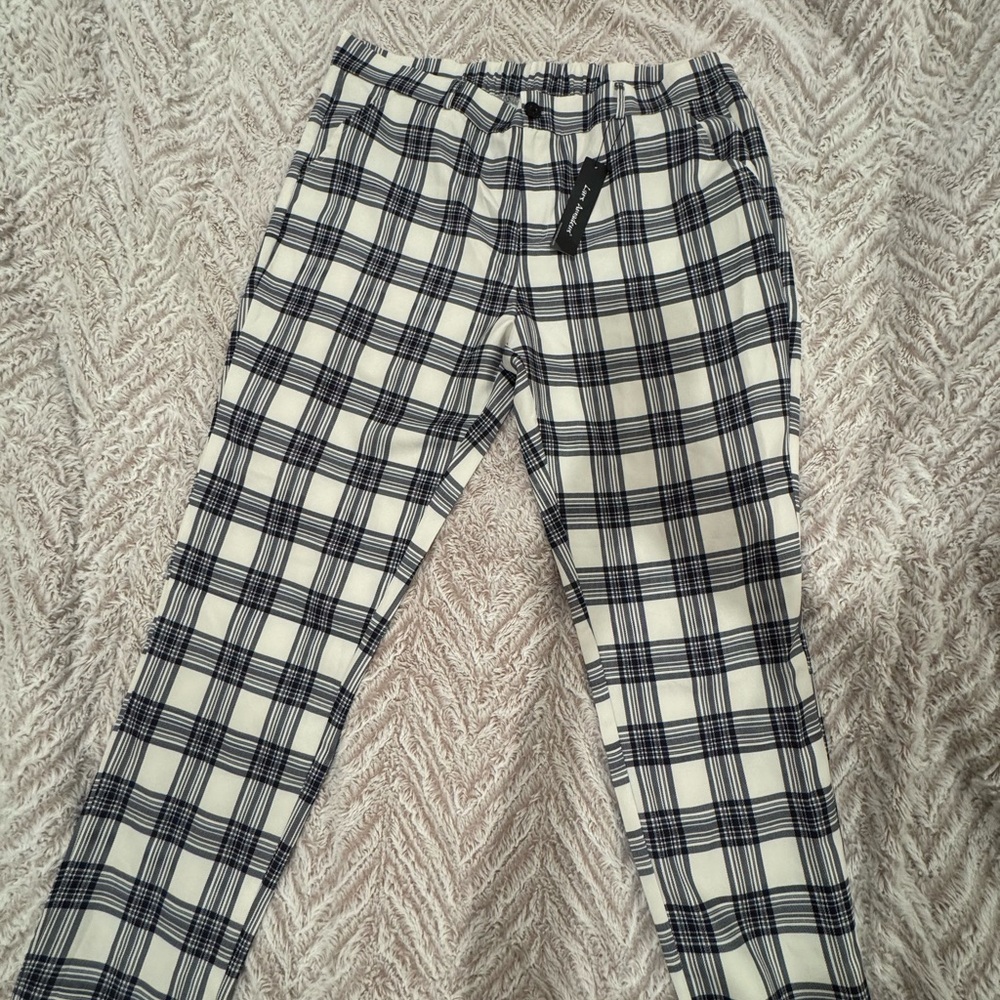 Black and White Joggers with Relaxed Fit and Soft Material